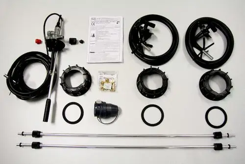 Roth Entnahme-Set für tankgestützte Systeme, bestehend aus mehreren Rohren, Anschlüssen und Zubehörteilen, angeordnet auf einem hellen Hintergrund.